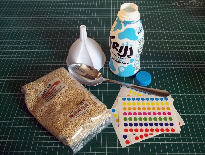 Things to make and do - Plastic bottle Shaker 