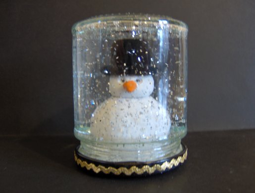 Things to make and do - Snow Globe