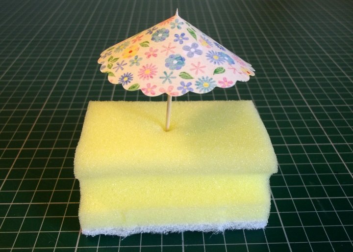Things to make and do - Cocktail Umbrellas & Cup-cake Flags