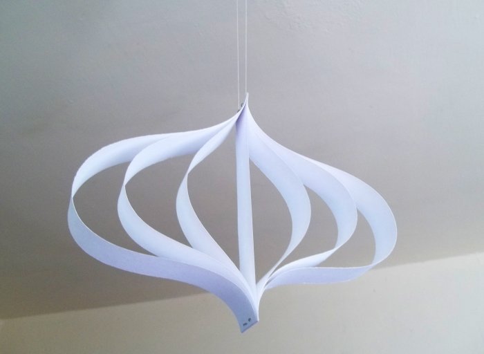 Things to make and do - Curved Paper hanging decoration